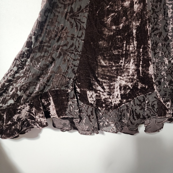 Vintage brown crushed velvet long skirt - Picture 11 of 12